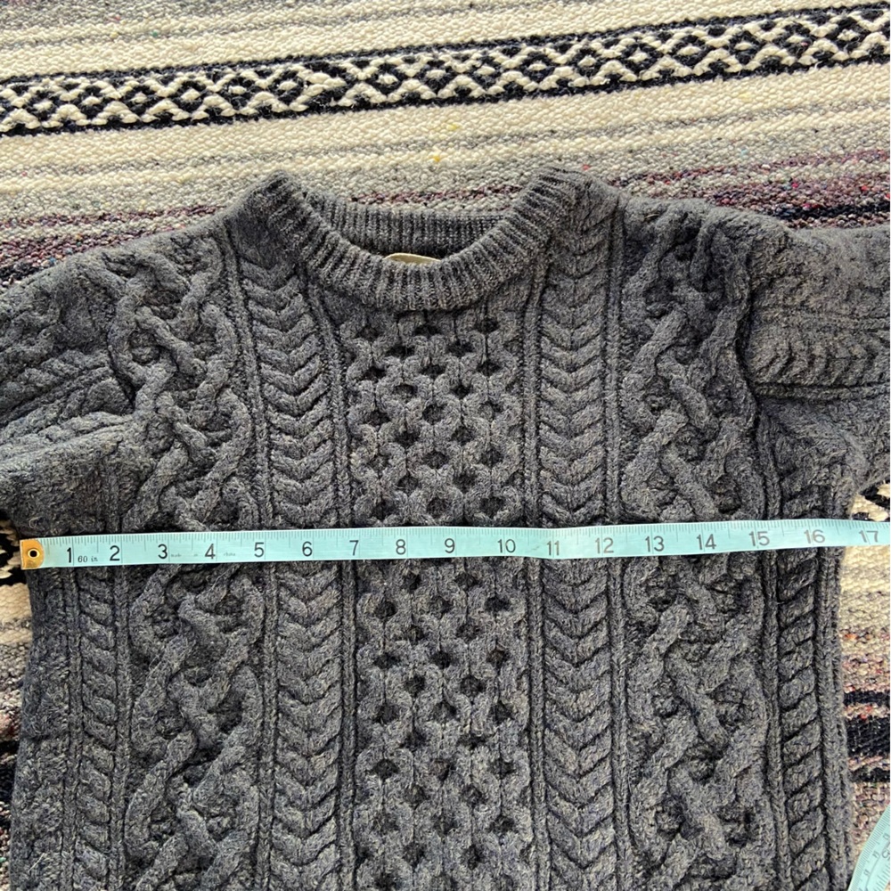 Aran Sweater Market Heavyweight Blue/Gray Cable Knit Sweater Irish Wool Ireland - Picture 4 of 9